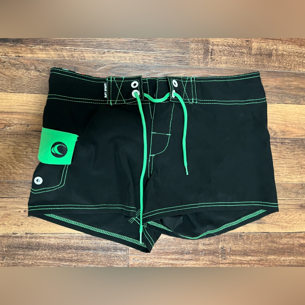 Women’s Surf Trunks